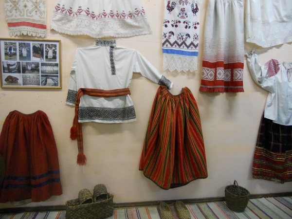 Выставка «Традиции и мода»