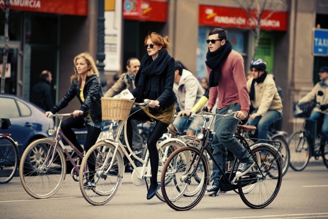 Лекция "Как раскачать город до того, как в нем появится велодорожка"
