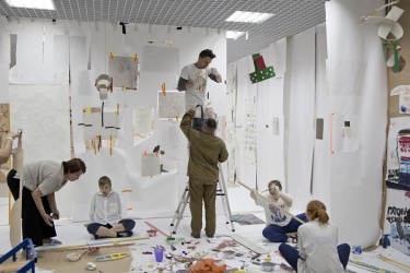 Выставка "Шпалерная развеска", 4-я Уральская Индустриальная биеннале современного искусства