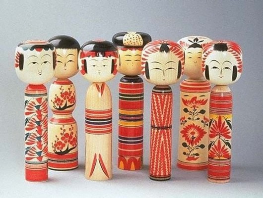 Выставка «Мир японских кукол кокэси»